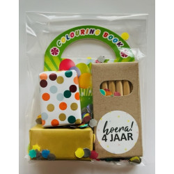 traktatie kleurboekje stickers