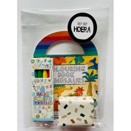 traktatie dino kleurboekje