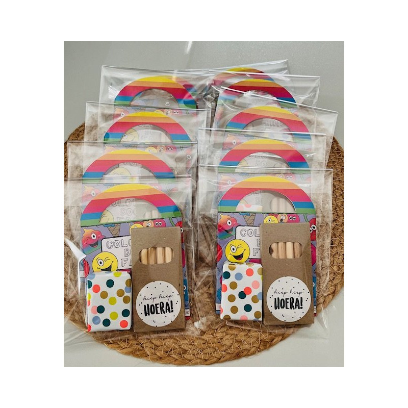 traktatie kleurboekje smiley