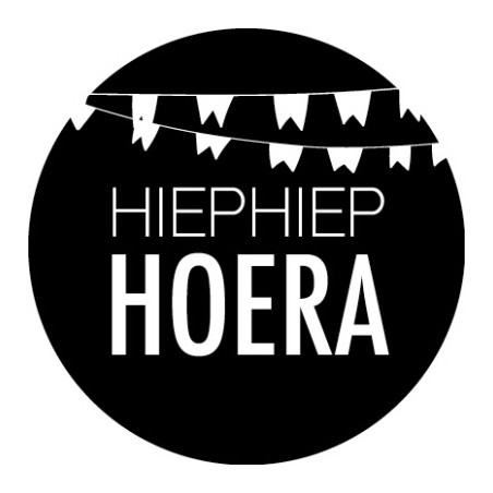 sticker hiep hiep hoera vlag zwart